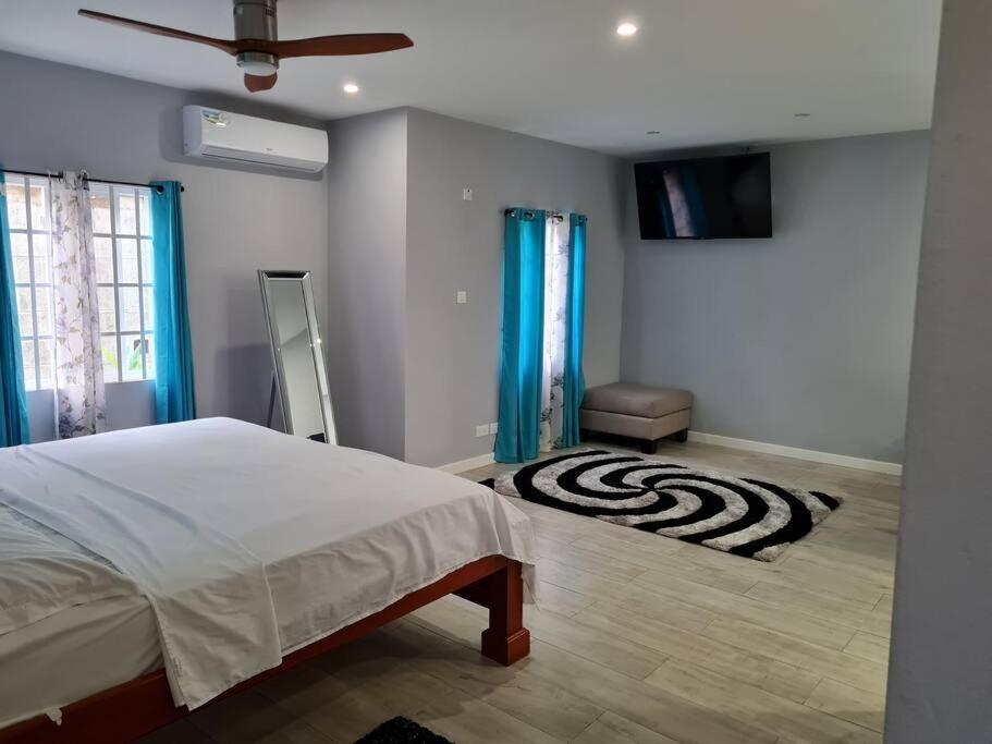 Coconut Creek Deluxe Suite Hyde Park Екстериор снимка